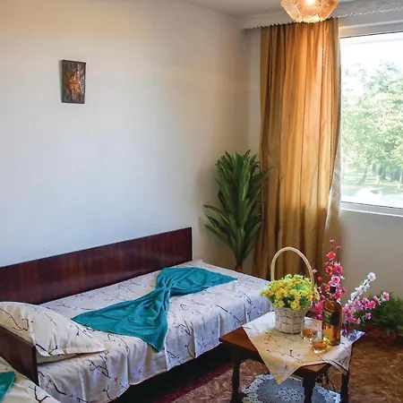 Apartment Three-bedroom In