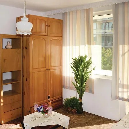 Apartment Three-bedroom In